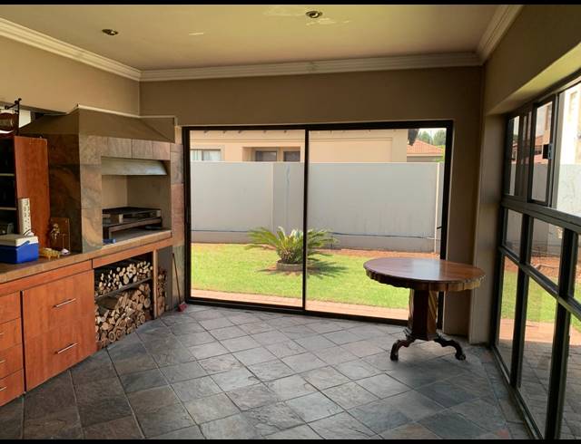 3 BEDROOM HOUSE FOR SALE IN VANDERBIJLPARK SE 8